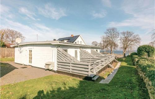 Two-Bedroom Apartment In Allinge