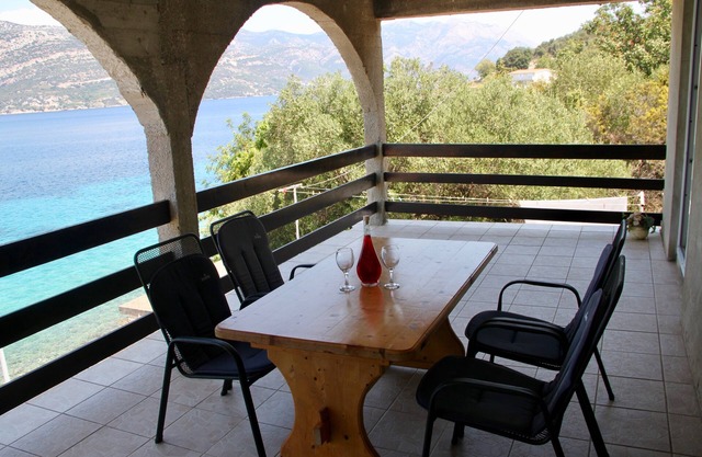 Two bedroom apartment near beach Kneža, Korčula (A-9166-a)