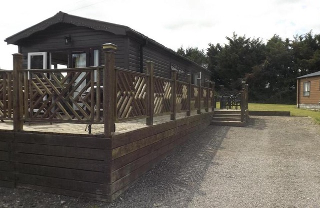 Two bedroom timber lodge Avonvale Holiday Lodges