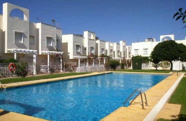 Two Bedroom Townhouse 450m from the Beach, Vera Playa