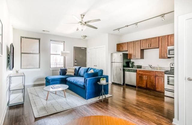 TWO Cozysuites Spacious Music Row Condos w Parking