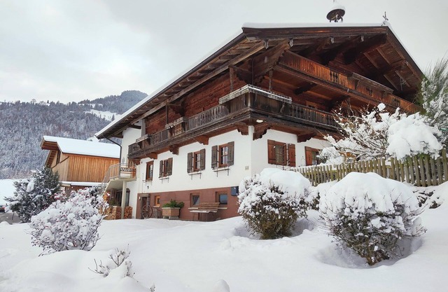 Two modern holiday flats on the farm, ski-out
