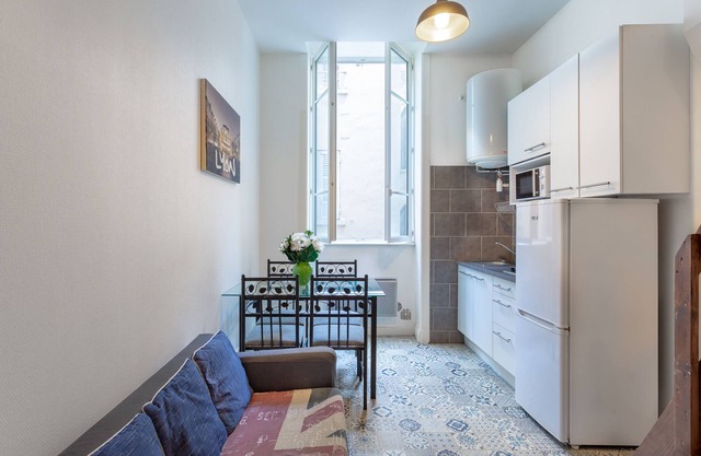 two-room studio near Part Dieu