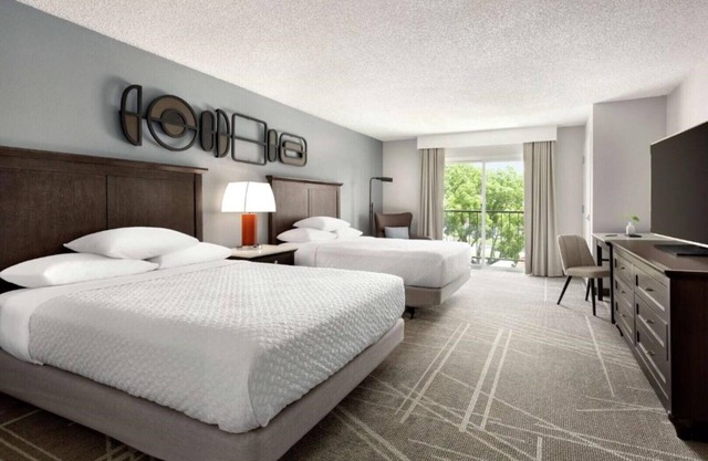 Two-room suites near Silicon Valley