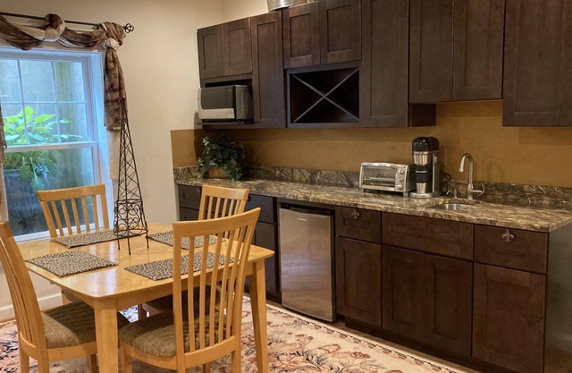 Tysons-DC-Falls Church Spacious Luxurious Home