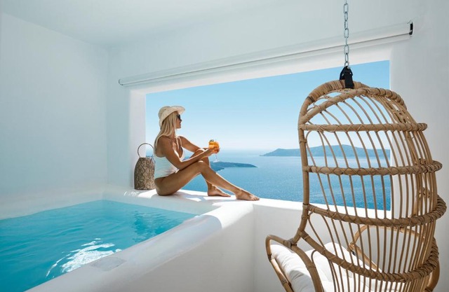 U & ME SUITES