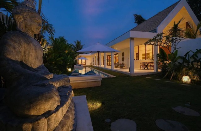 Ubud Luxury 2-Bedroom Villa with Private Pool and BBQ - Serene Escape!