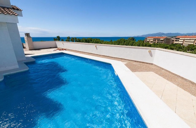 UHC AIGUADOLÇ FAMILY APARTMENTS
