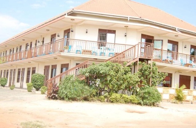 Uhuru 50 Hotel