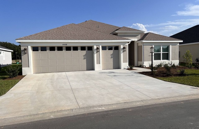 Ultra clean designer home in The Villages (3-bed)