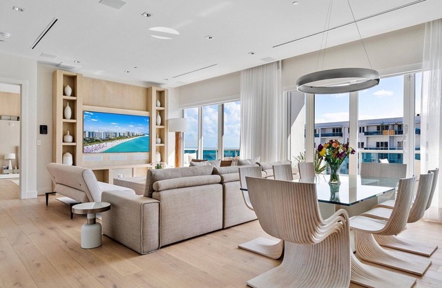 Ultra Luxe 2/3.5 Ocean View Penthouse at 1 Hotel