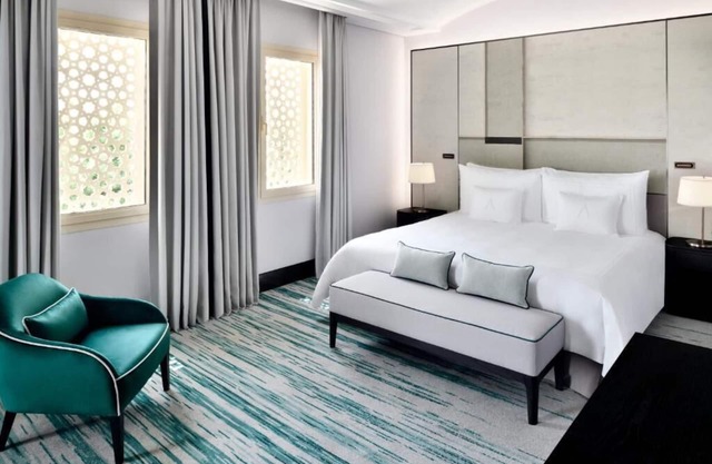 Ultra Luxury Suite Near Montgomerie Golf Club