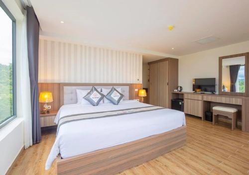 UMI-PQ hotel
