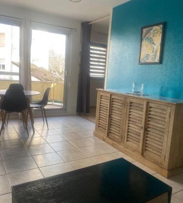 Un F2 Au cœur du centre ville avec parking privé et balcon