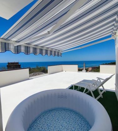 Una Terrazza sul Mare The Lighthouse