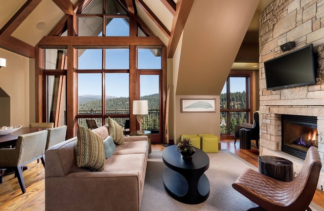 Unforgettable! 3 BR Ritz Carlton Tahoe: Ski In Ski Out