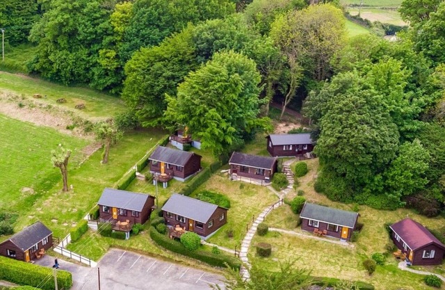 Unique, peaceful, cosy and quaint cedar wood built holiday lodge.