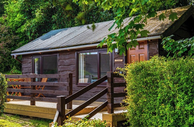 Unique, peaceful, cosy and quaint cedar wood built holiday lodge.
