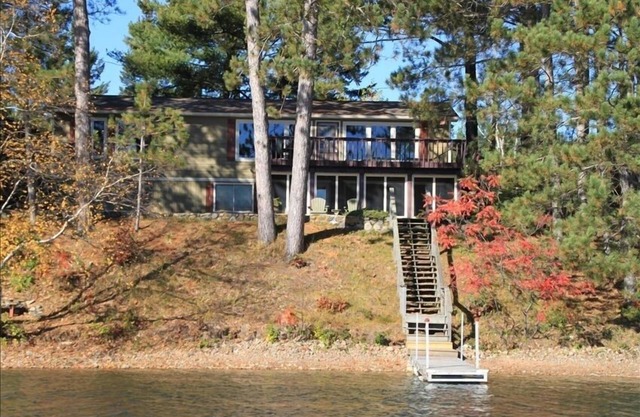 Unique Round Lake Getaway. Attention to detail. All the extras. Read our reviews