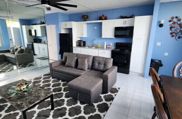 Unit # 33 Comfortable, Cozy Condo Home