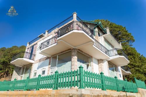Universal Green Hills Hotel