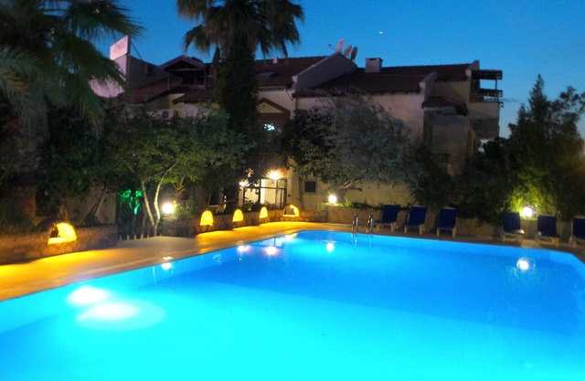 Unlu Hotel