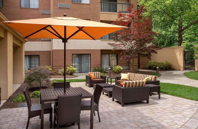 Unwind and Recharge! 3 Roomy Units, Outdoor Pool, Free Parking!