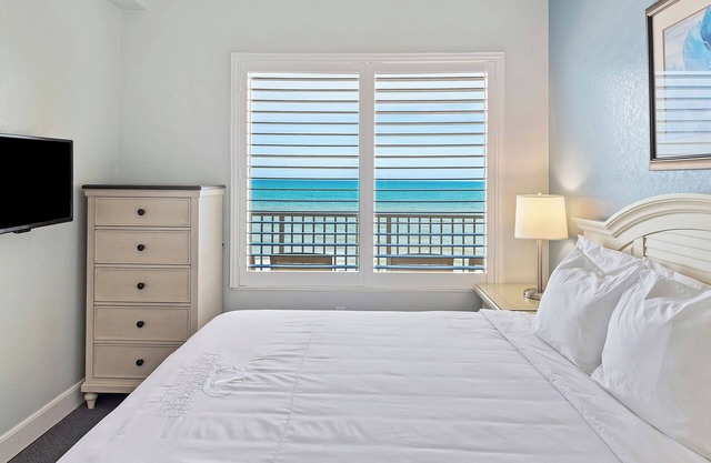 Unwind by the Sea—Spacious Condo Near Daytona Boardwalk & Speedway