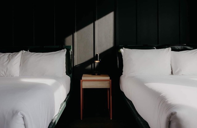 Unwind in Artist-Infused Room Near Popular Nashville Sights | 3 Rooms