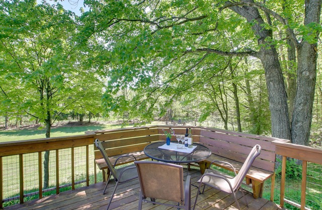 Updated Home w/Deck: 2 Mi to Sister Bay Beach!