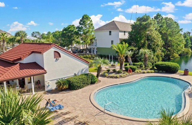 Updated in St Thomas, Short Walk to the Beach, Pool, Boat Dock