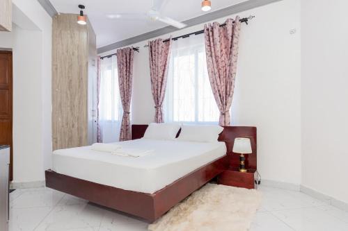 Upmax Cosy Home