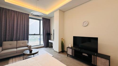 Upscale Studio Apartment Palm View with Big Balcony Free Parking by Belvilla