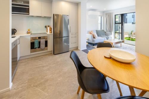 Upscale Townhouse with Parking in Prime Location