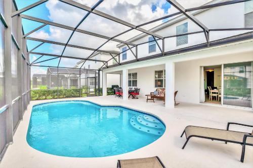 Upstay Luxury Resort Mansion w Pool Near Disney