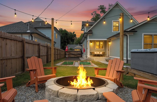 Uptown Funk! Hot Tub, Mini Golf, Pool Tble, Shufbd