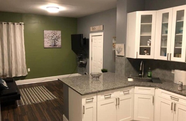 Urban Coach Penthouse - Minutes from downtownn