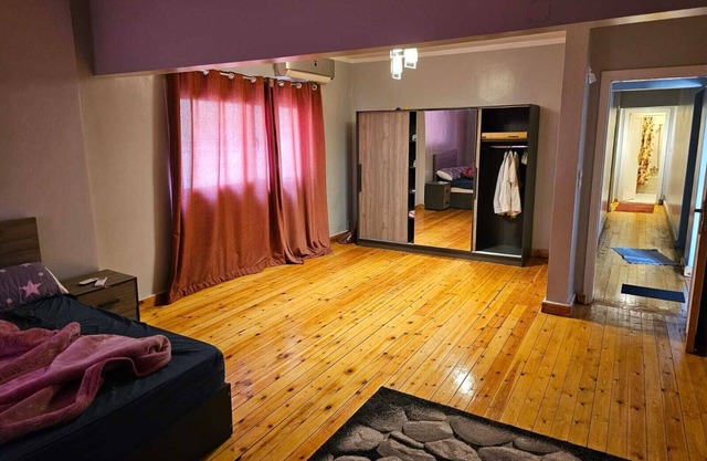 Urban Elegance! Close to everything!