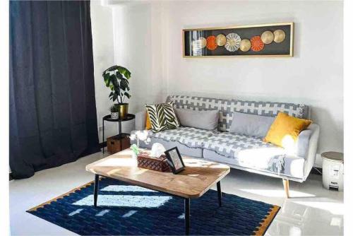 Urban Haven: Chic 2BR Retreat in Vibrant Manila