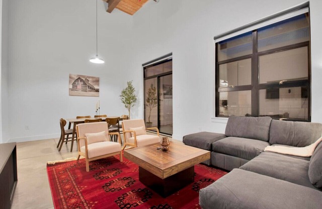 Urban Oasis | Pool & Gym | Close to Downtown Fun!