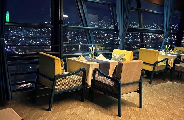URBAN PARK SUITES