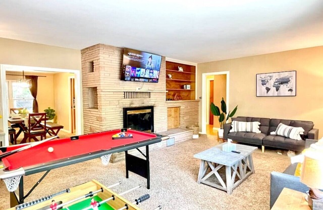 Urban Retreat King Bed Loaded with Entertainment
