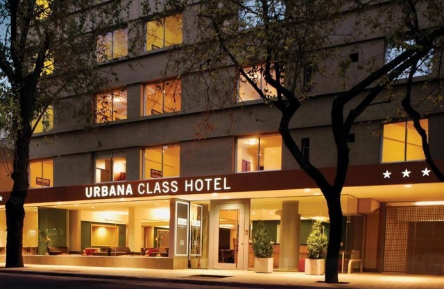 Urbana Class Hotel