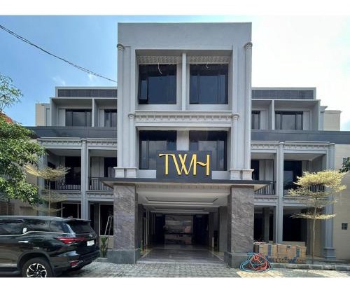 Urbanview TWH Costel near Stadion Maguwoharjo Yogyakarta