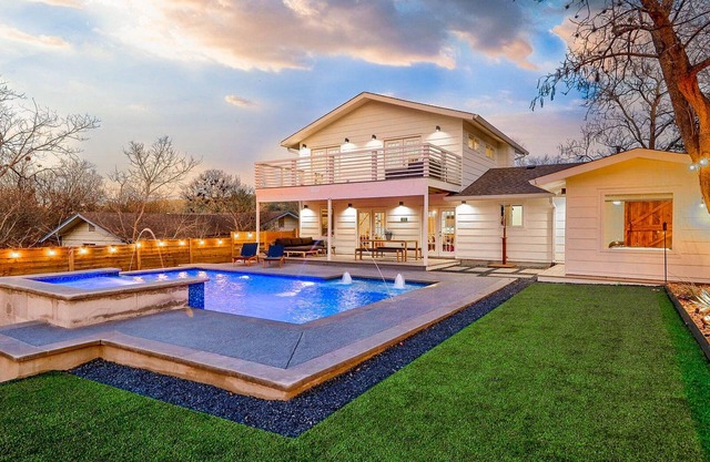 UT Football Fave - Pool, Hot Tub, BBQ Grill, More