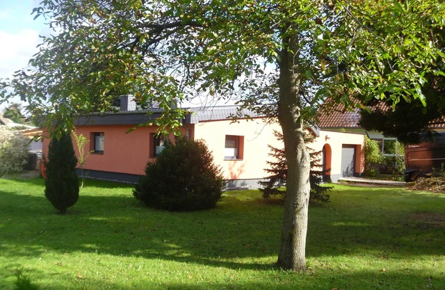 Vacation home with garden 20 minutes to the city of Berlin