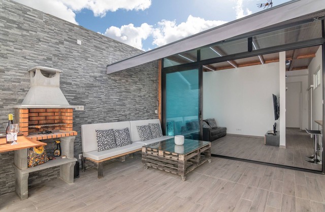 Vacation Home 'La Lajita' with Sea View, Private Terrace and Wi-Fi