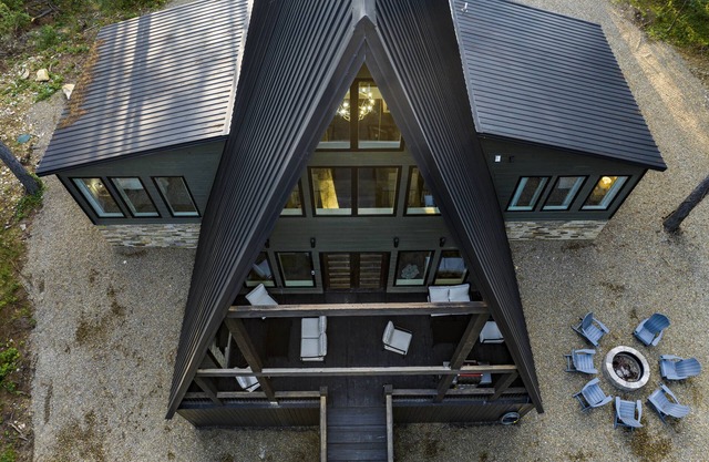 Vacana BB: Loft Area, Corn Hole, Hot Tub, Fire Pit, Pet