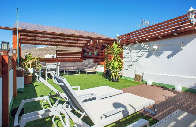 Vacation Home "Casa La Meliana" with Mountain View & Wi-Fi
