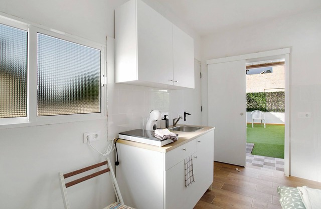Vacation Apartment 'Casa Plaza San Nicolás De Bari' with Mountain View, Private Terrace and Wi-Fi